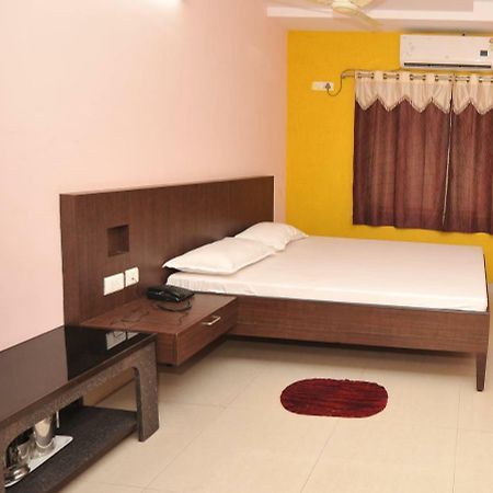 Shree Lakshmi Guest House Visakhapatnam Ngoại thất bức ảnh