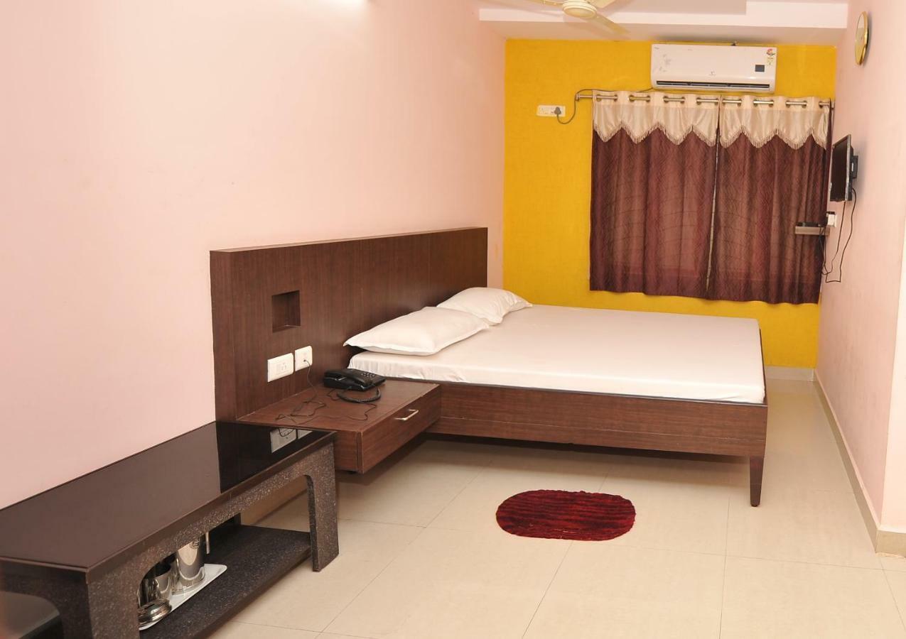 Shree Lakshmi Guest House Visakhapatnam Ngoại thất bức ảnh